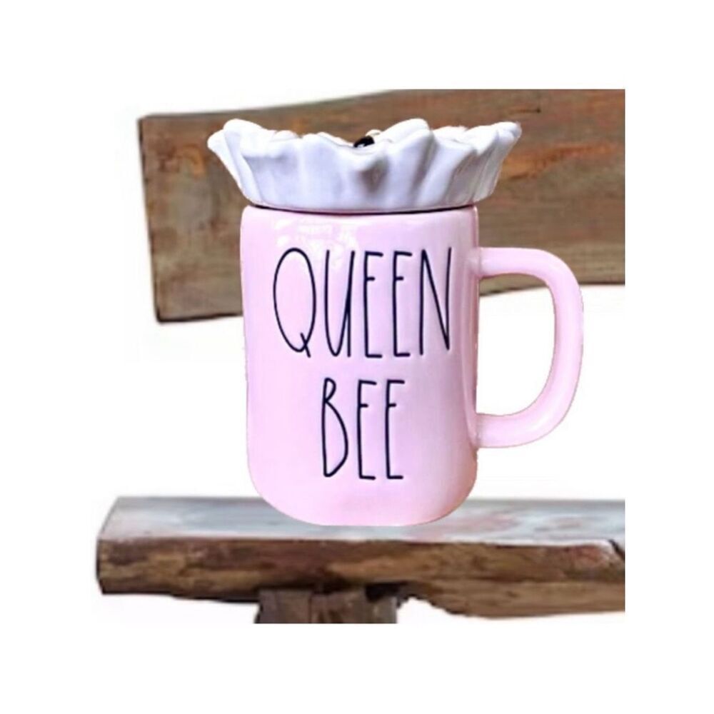 NWT Rae Dunn Gorgeous QUEEN BEE Pink White Yellow Black Mug with Lid Daisy Toppe